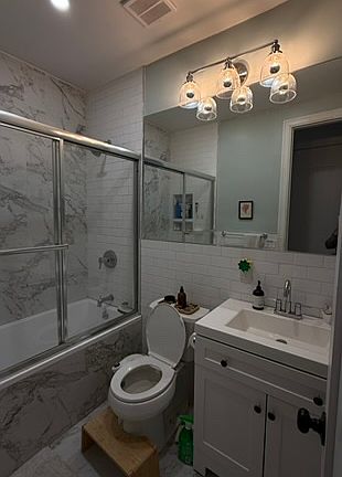 4th image of 1224 Halsey St APT 3