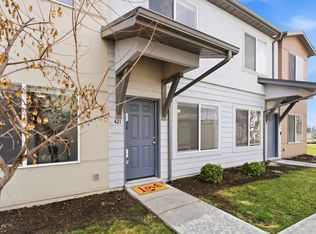 421 E Penny Ln, Clearfield, UT 84015