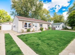 105 Radisson Rd, Marquette Heights, IL 61554