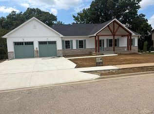 351 Mossy Trl, Morton, IL 61550