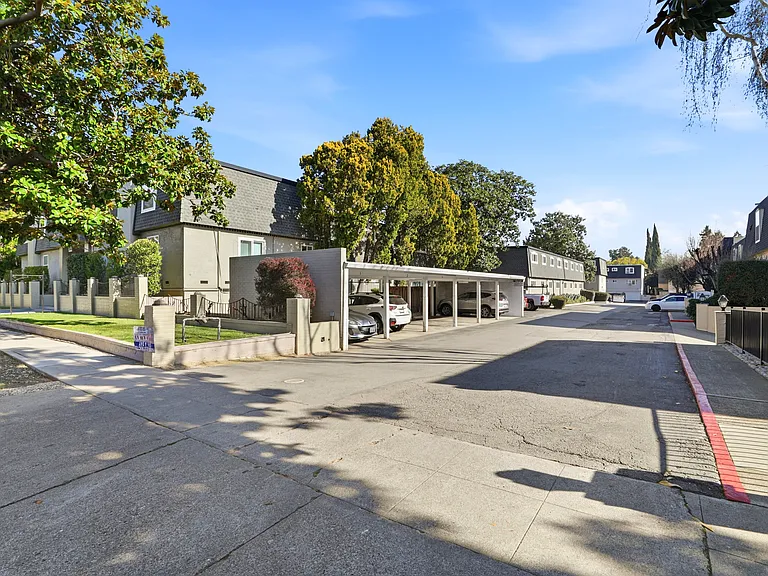 The Parc @470 — Photo 42