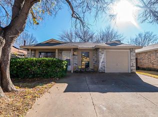2416 Wildbriar Dr, Arlington, TX 76014