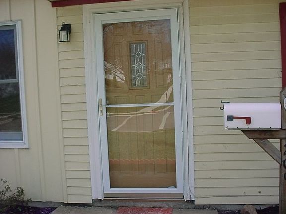 3rd image of 209 Crestview Dr