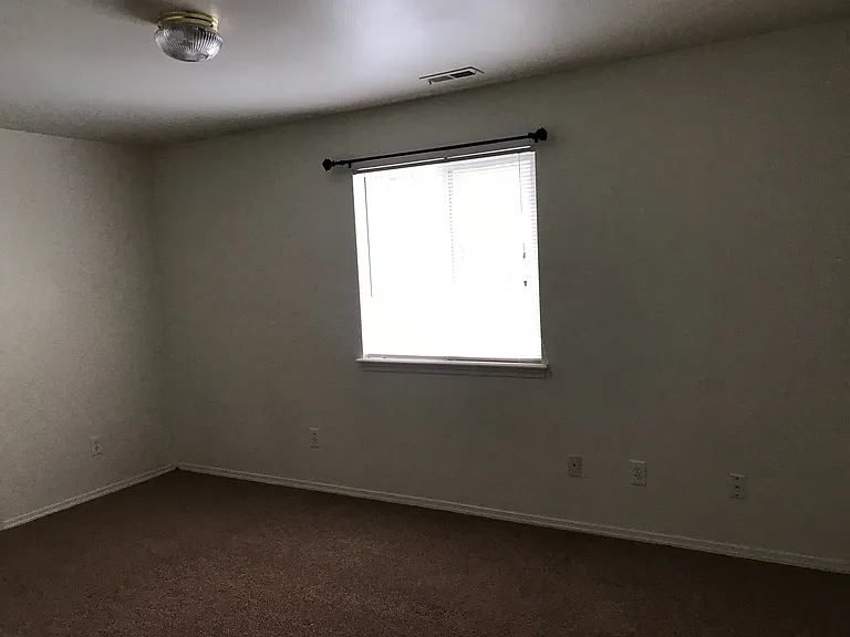 543 W Idaho Ave — Photo 15