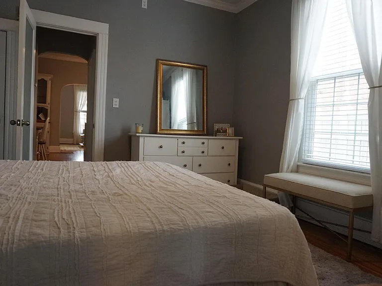 1154 S Clarkson St — Photo 5