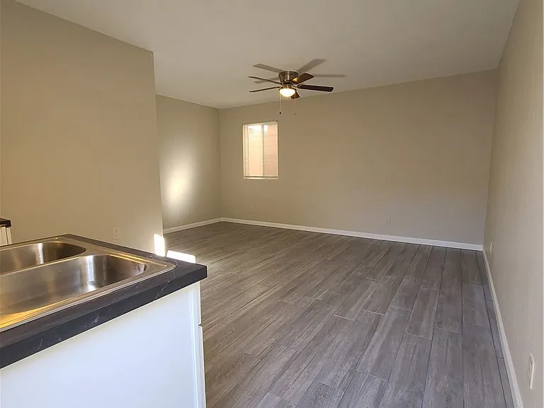 3613 Grand Ave — Photo 6