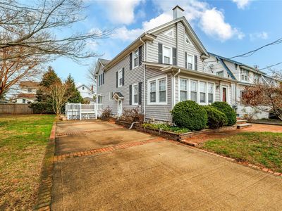158 S Forest Avenue, Rockville Centre, NY, 11570