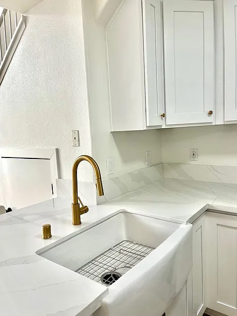 Building Photo - 13133 Le Parc Blvd #708