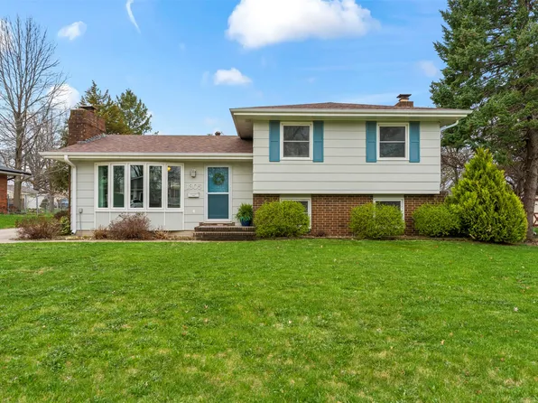1305 S 12th Ave E, Newton, IA 50208
