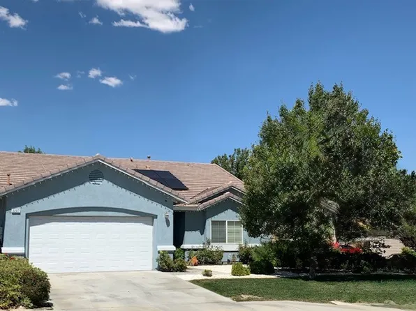 3207 Jonathon St, Lancaster, CA 93536