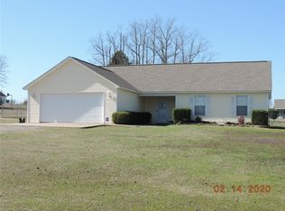 1111 S Taylor Rd, Ozark, AR 72949
