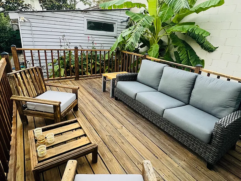 6038 Perrier St — Photo 18