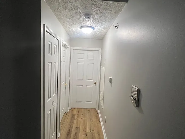 726 W Jefferson St — Photo 15