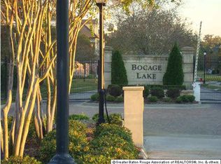 59 Bocage Lake Dr, Baton Rouge, LA 70809