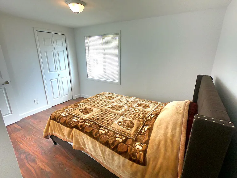 Guest Bedroom (Bedroom 2)