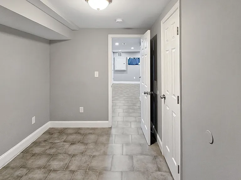 2428 Brentwood Ave — Photo 17
