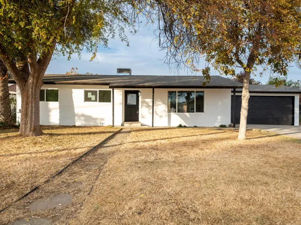 922 E Court Avenue, Pixley, CA 93256