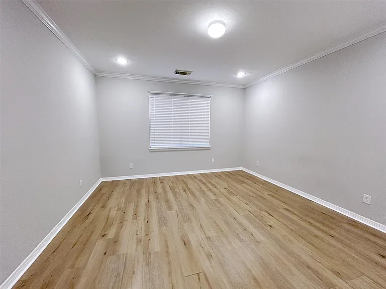 5523 Baby Blue Ln — Photo 39