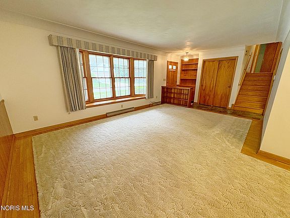 5th image of 1005 Gustin Ave