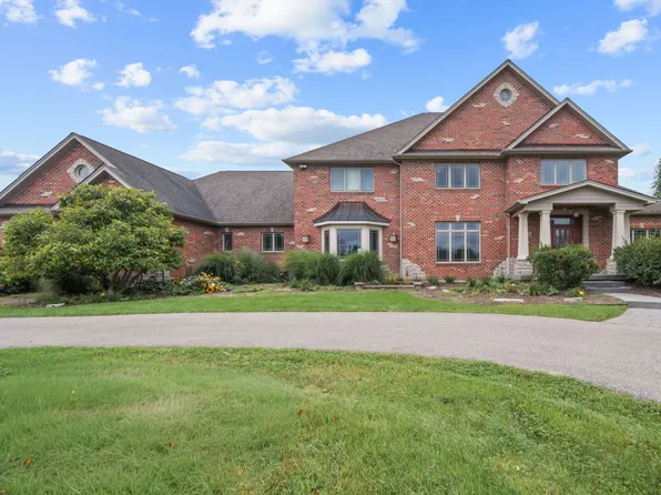 11N720 Muirhead Rd, Elgin, IL 60124