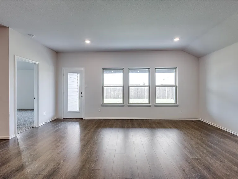 808 Saddle Horn Way — Photo 15