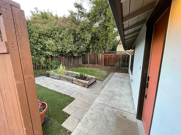 2016 Jefferson Ave #A — Photo 3