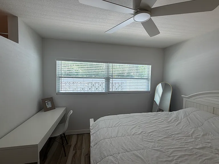 117 SE 8th St #117 — Photo 11