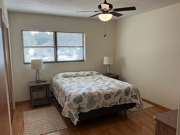 2nd image of 104 N Hercules Ave