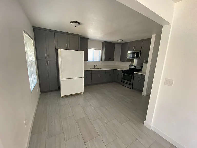 120 N Sierra Vista St — Photo 1
