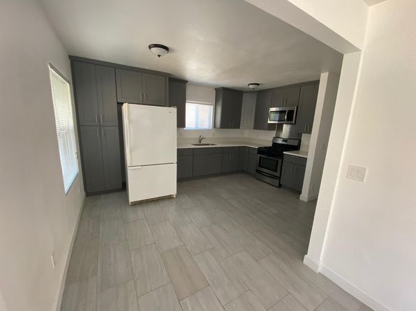 120 N Sierra Vista St