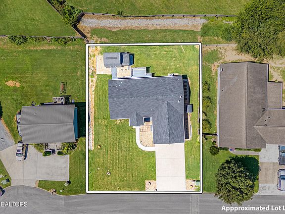 4th image of 1142 Gregory Valley Dr
