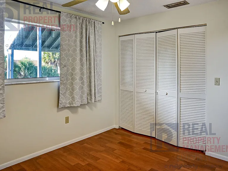 251 Fenwick Dr #14 — Photo 27