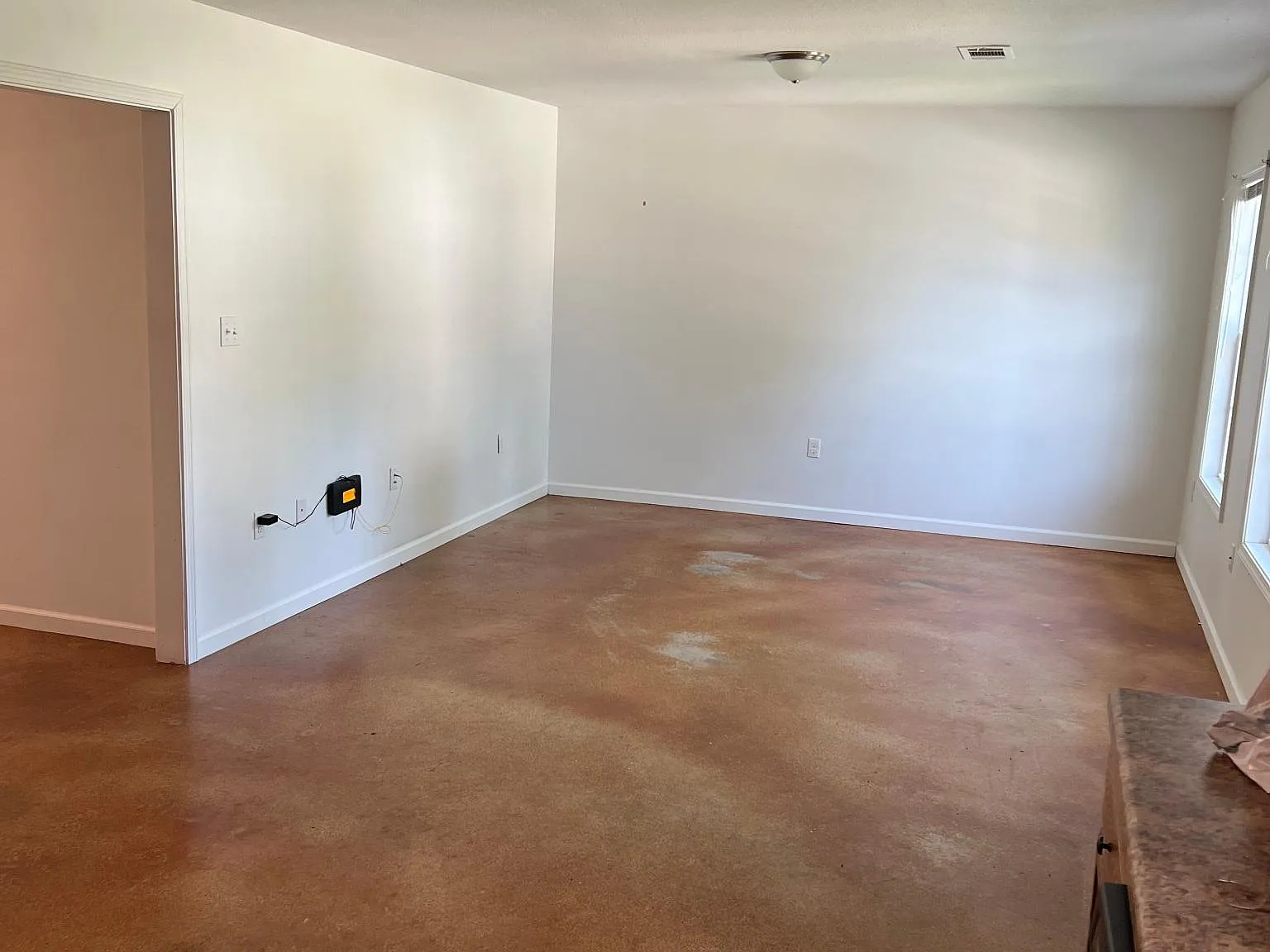 210 S 6th Ave — Photo 3
