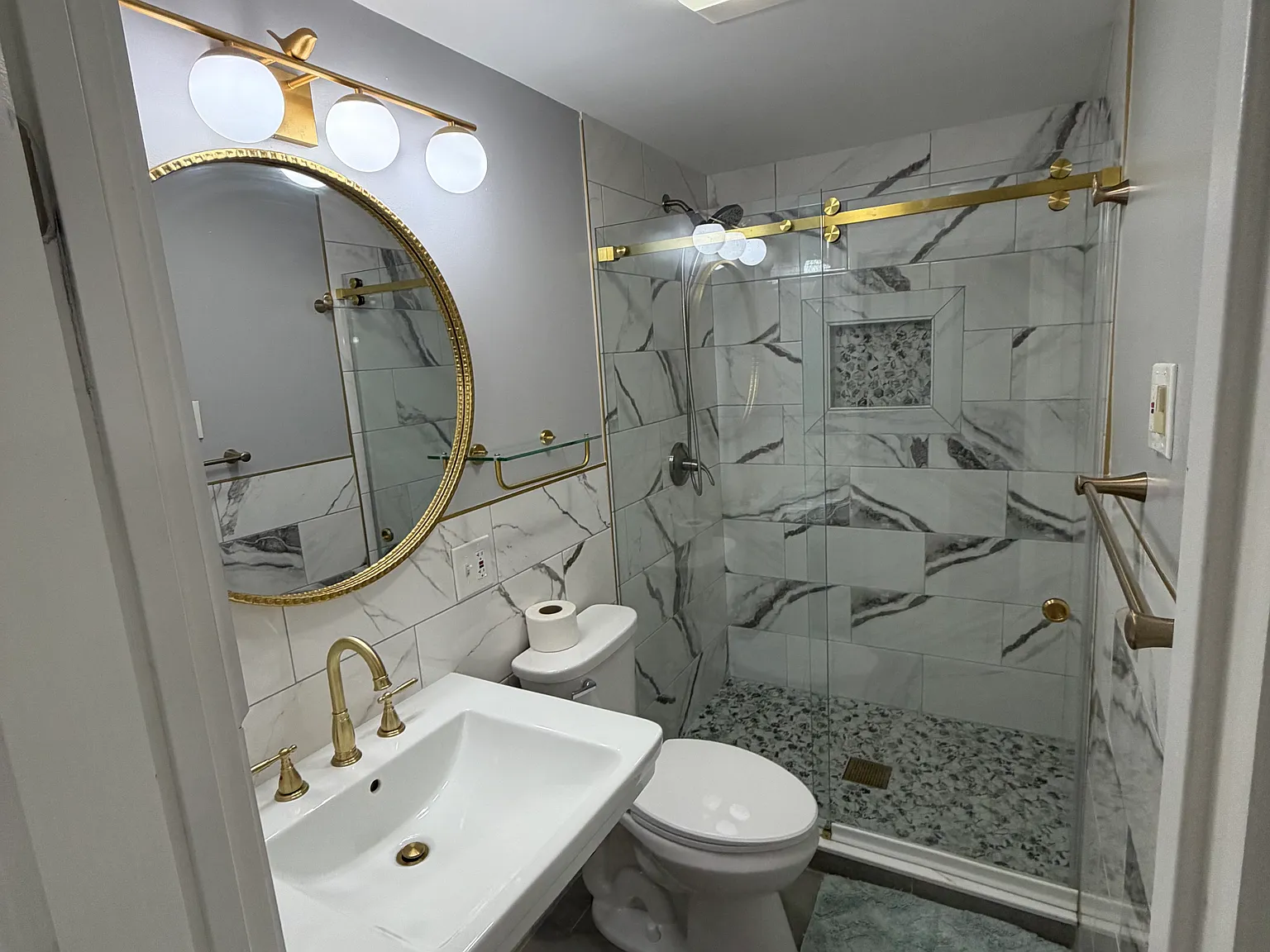 4 bed, $800 — Photo 3