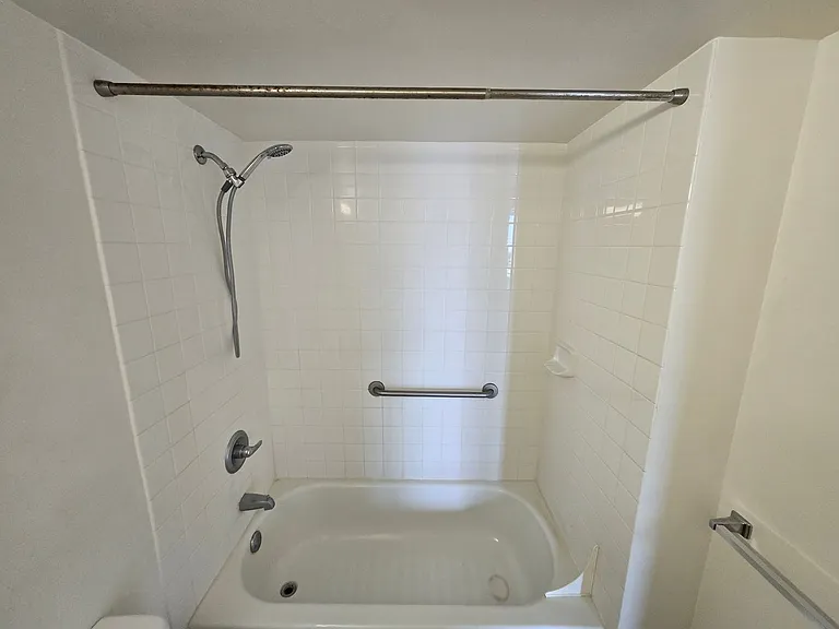 215 N King St #1706 — Photo 23