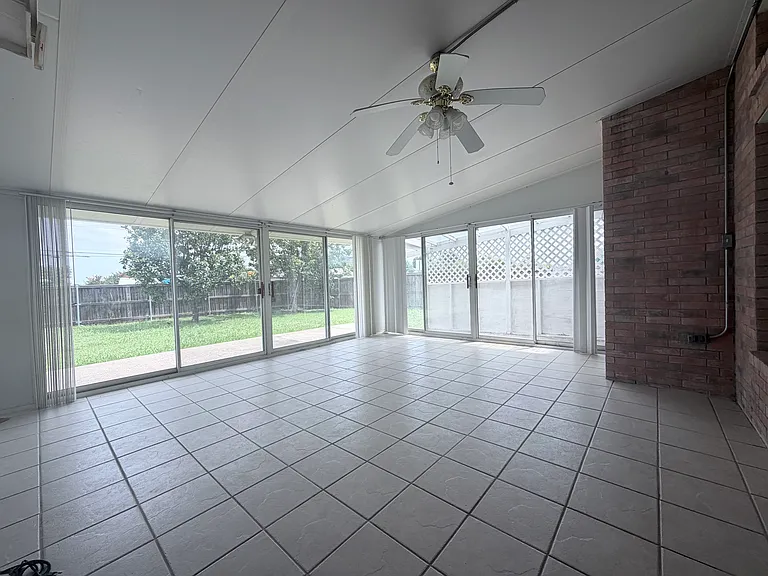 2207 Hickory Wood Trl — Photo 35