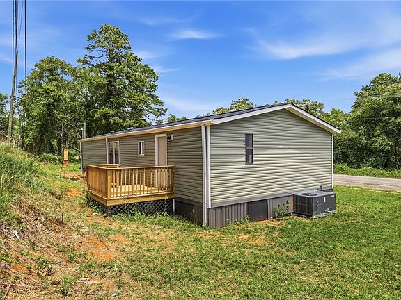 4th image of 120 Crest Cir