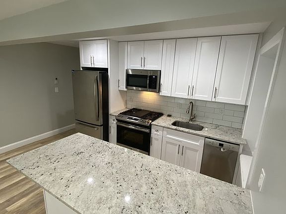 2nd image of 349 Mount Pleasant Ave #1R