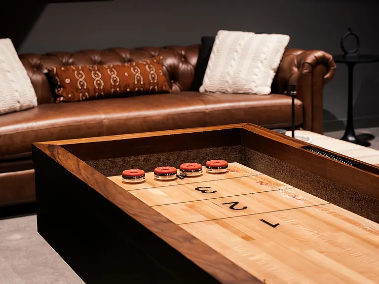Community game room featuring billiards, ping pong, air hockey, pinball, a bar area, and virtual golf simulator