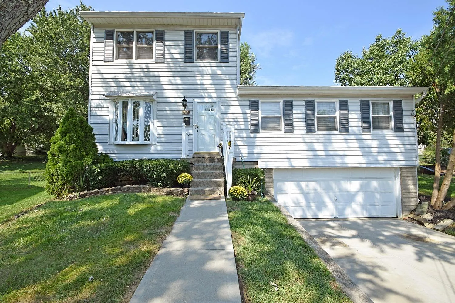 2760 Mancelona Ct photo 1