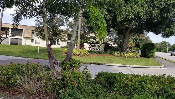 1st image of 4699 Oak Terrace Dr