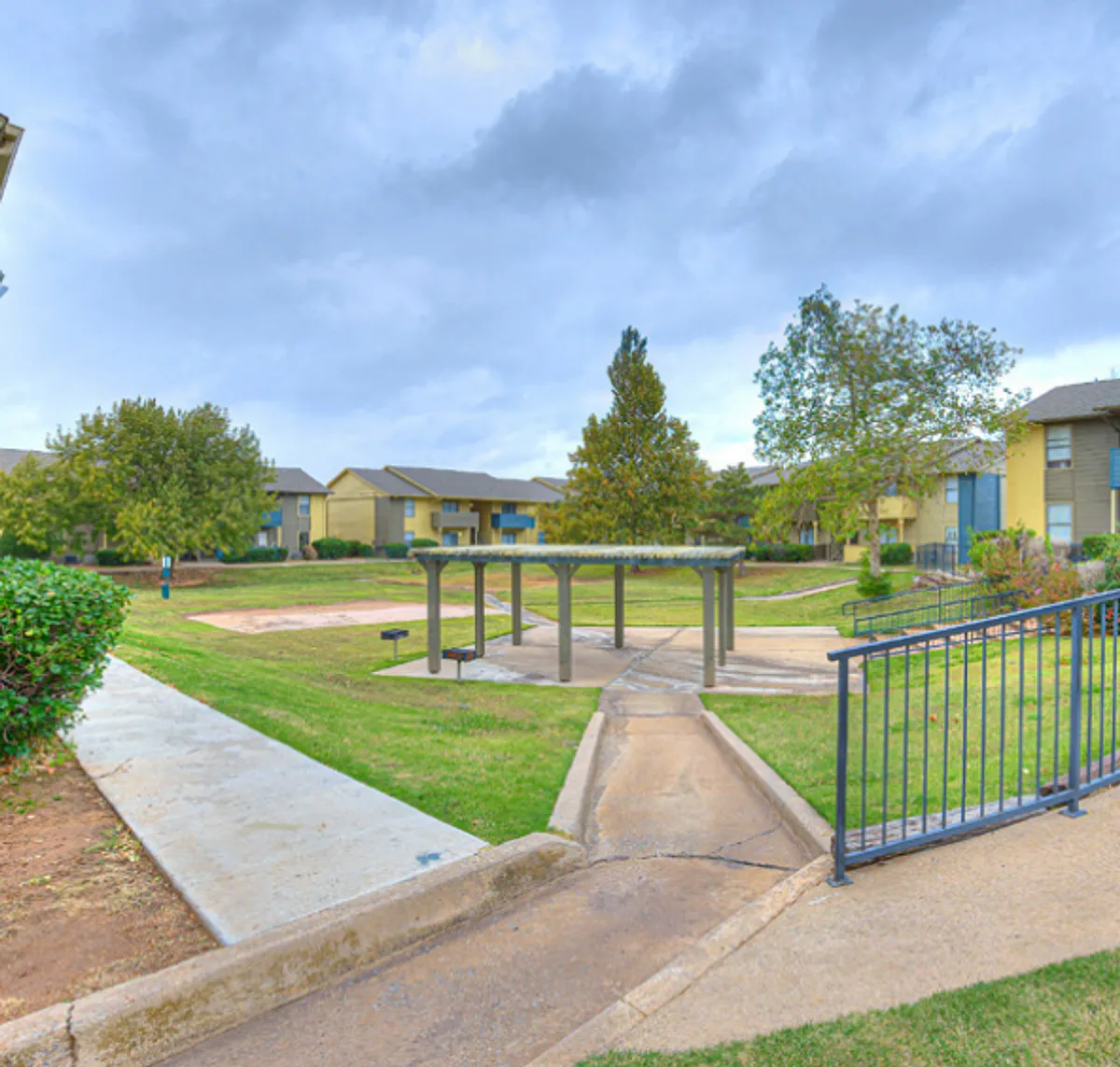 Building Photo - Almonte Apartments