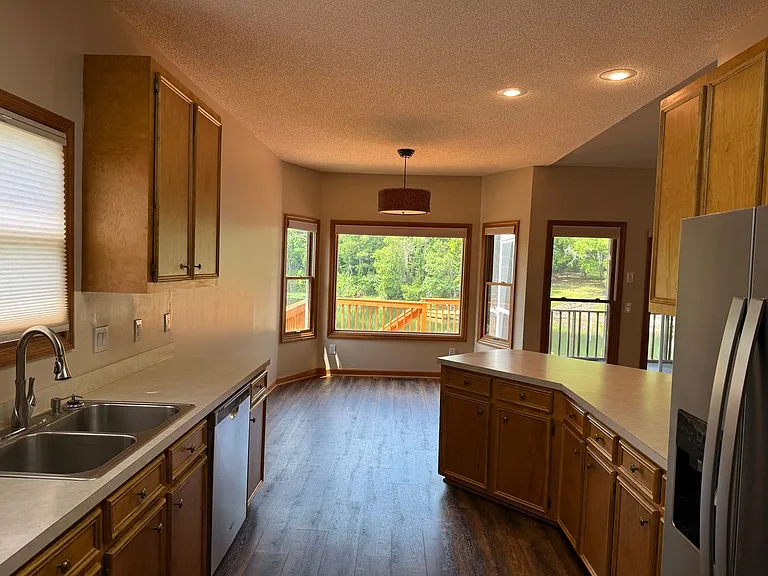 628 Willowood Pkwy — Photo 9