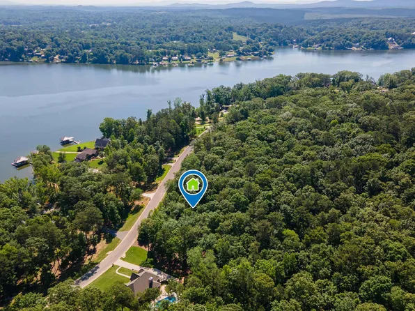 394 Lakeview Crest Dr #1, Pell City, AL 35128