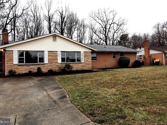 2nd image of 7015 Dower House Rd