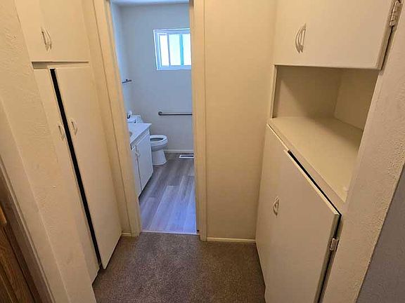 5th image of 2627 Dakota St NE