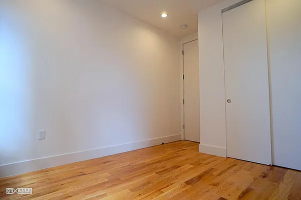 Rented by Citi Habitats | media 16