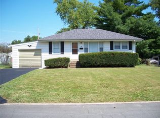 45 Maple Dr, Florissant, MO 63031