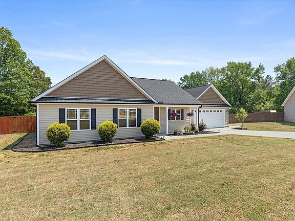4th image of 103 Sugarhill Dr