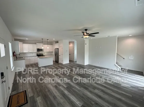 2649 Hemphill St, Charlotte, NC 28208